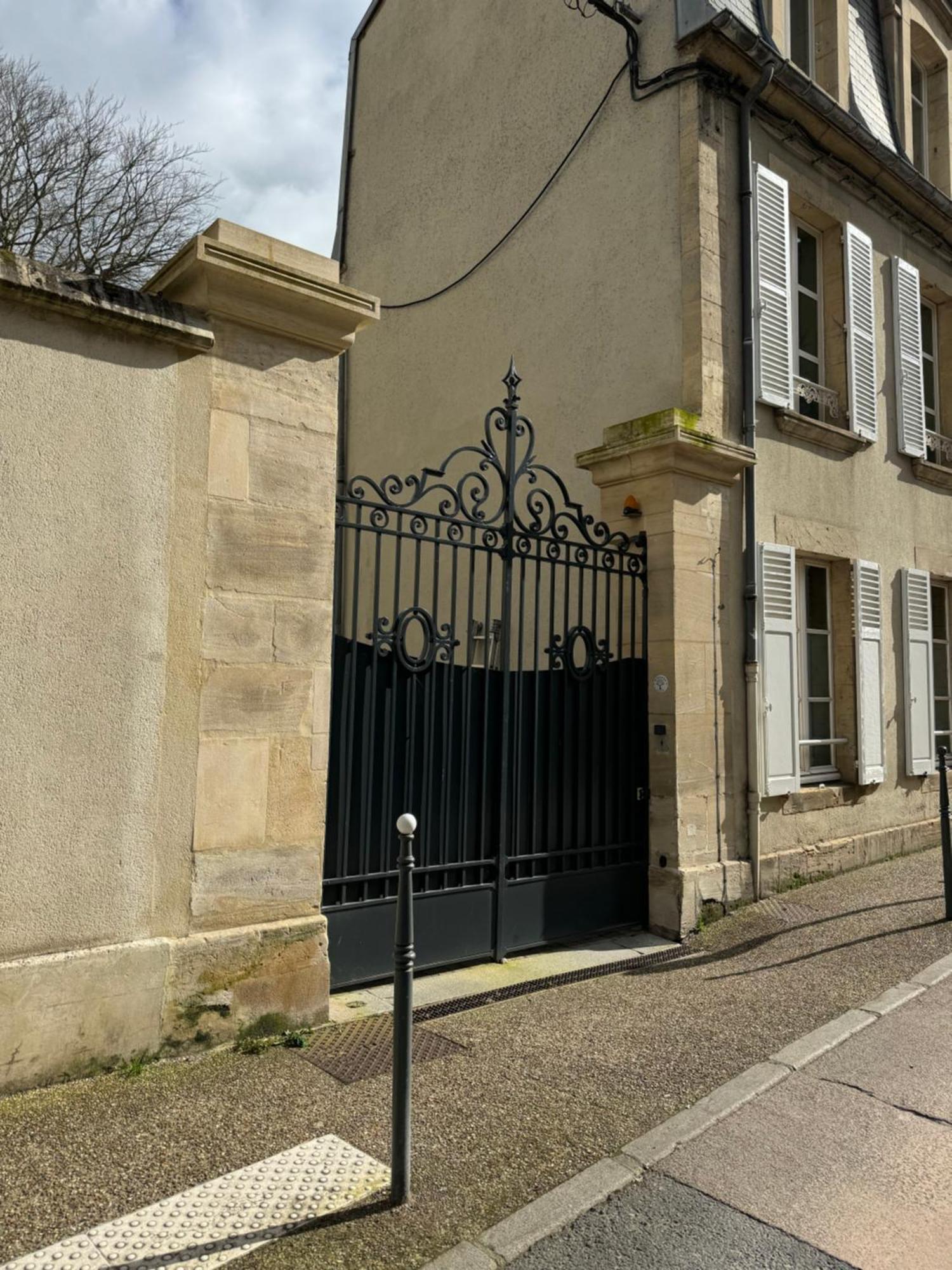 Apartamento Le Hetre Pourpre Bayeux Exterior foto